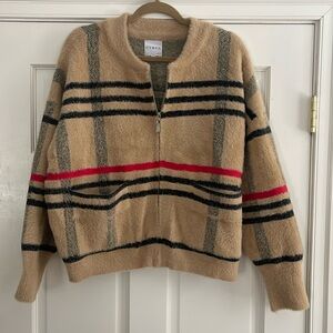 NWOT Cyrus tan and black plaid sweater soft fuzzy, warm large Burberry vibes
